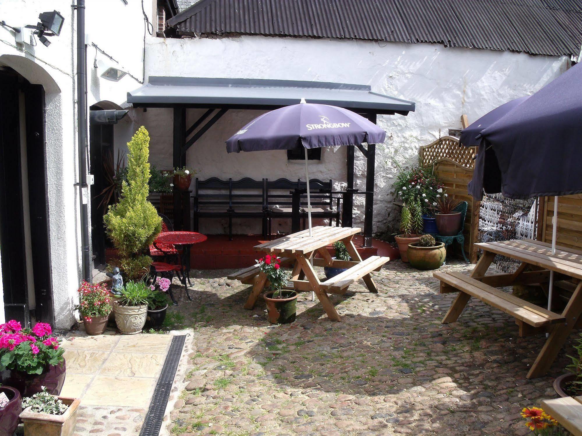 The Globe Inn Chagford Exterior photo